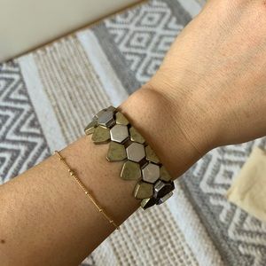 Madewell metal bracket